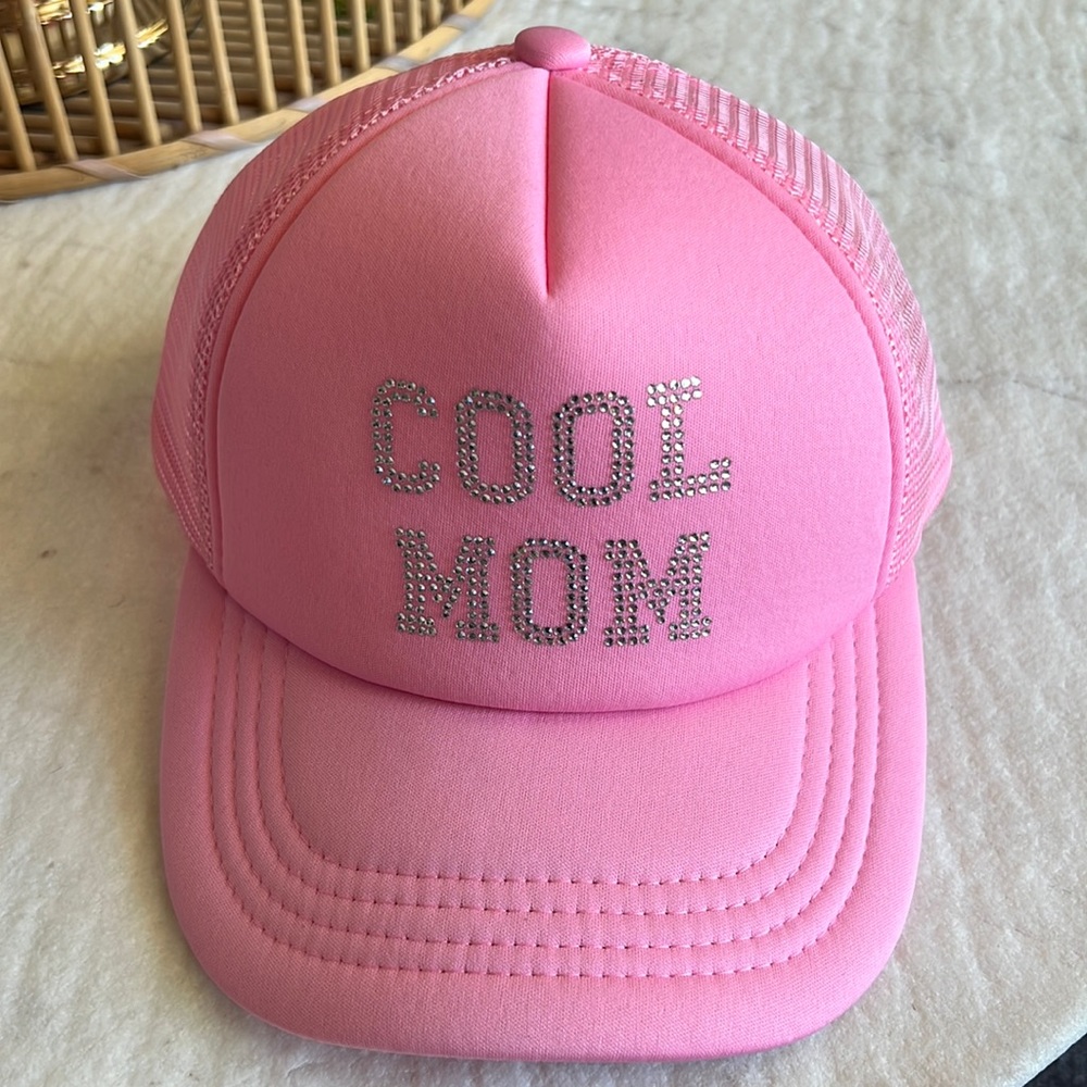 🆕 Cool mom bedazzled hat NEW